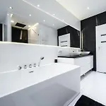 White Luxury Apartment Katowice
