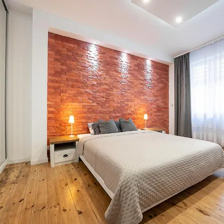 White Luxury Katoviçe