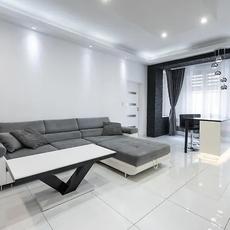 White Luxury カトヴィツェ