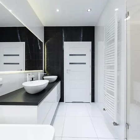 White Luxury Apartment