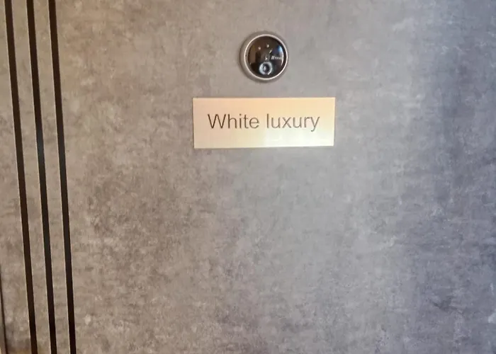 White Luxury Daire
