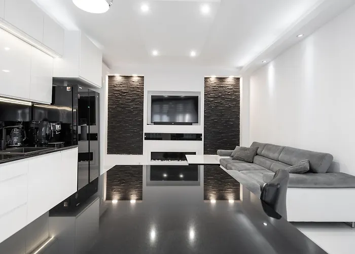 White Luxury Katoviçe